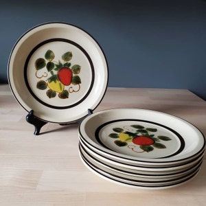 Vintage Strawberries Stoneware Plates - 7.5&quot;  Made in Japan
