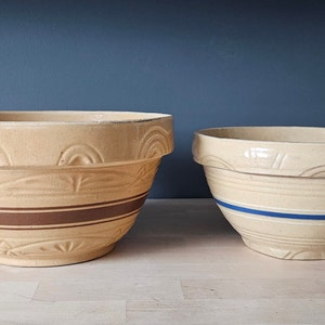 Yellowware Ringelschale, Braun und Blau gestreift