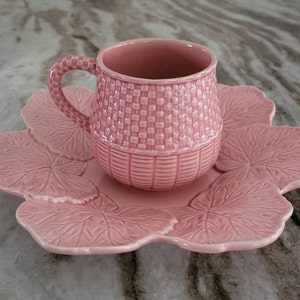 VIntage Pink Bordallo Pinheiro Geranium Plates and Celebration Mugs image 2