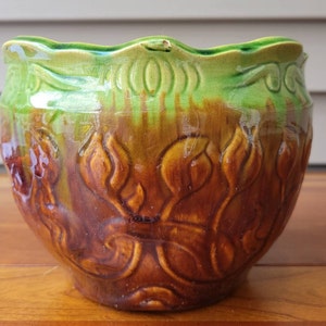Antique Tulip Majolica Jardinière - 1900s