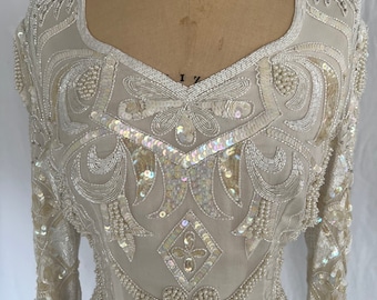 Vestido de seda con lentejuelas y cuentas de los años 80 con etiquetas originales