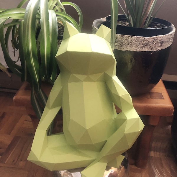 Frog bored pensive 3D papercraft. You get a SVG and PDF digital file templates and instruction for this DIY modern paper decoration.