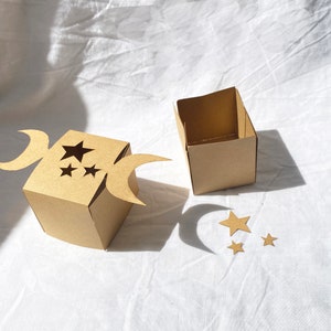 Créations 3D en forme d'étoile et de lune. Vous obtenez des modèles de fichiers numériques Pdf SVG DXF et des instructions. Boîtes cadeaux DIY