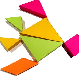 Tangram Puzzle Packung Papier. Sie erhalten 4 digitale SVG und PDF Vorlagen und Anleitungen zum Basteln dieser 4 modernen Papiermodelle.