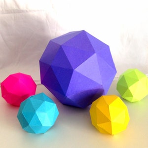 Palle di carta 3D. Riceverai file digitali in formato PDF e SVG con modelli e istruzioni per realizzare palline minimaliste fai da te in carta.