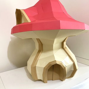 Pilz Haus 3D Papiermodell. Hier erhalten Sie eine digitale SVG und PDF Dateivorlage und Anleitung für diese DIY (do it yourself) moderne Papierskulptur.