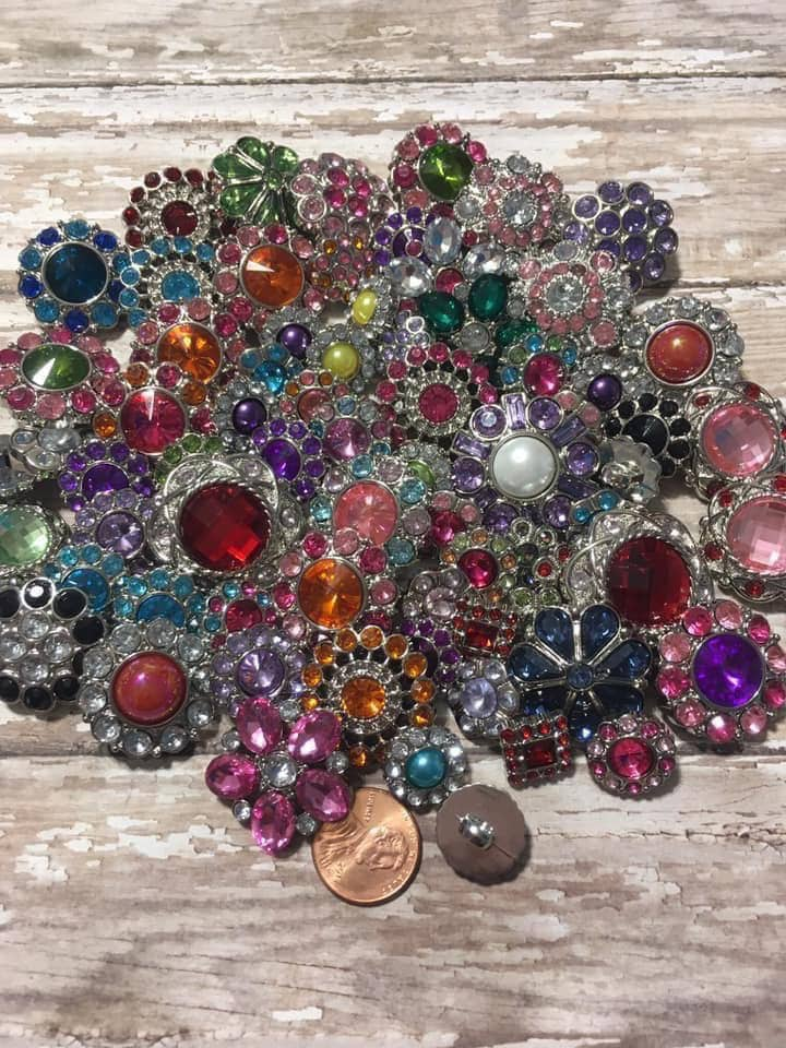 Large Oval and Round Rhinestone Vintage Buttons – Vintage Passementerie