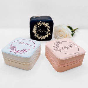 Portagioie floreale personalizzato con specchio – Custodia da viaggio personalizzata, regalo per damigella d'onore, regalo di compleanno per donne, amanti della sposa e dei gioielli