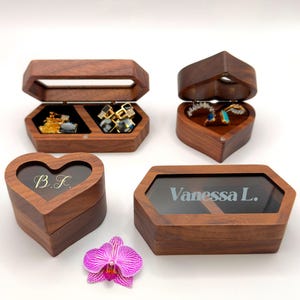 Gepersonaliseerde houten sieradendoos, aangepaste naamring, vintage verlovingscadeau, hart en zeshoek ontwerp, romantisch cadeau voor haar