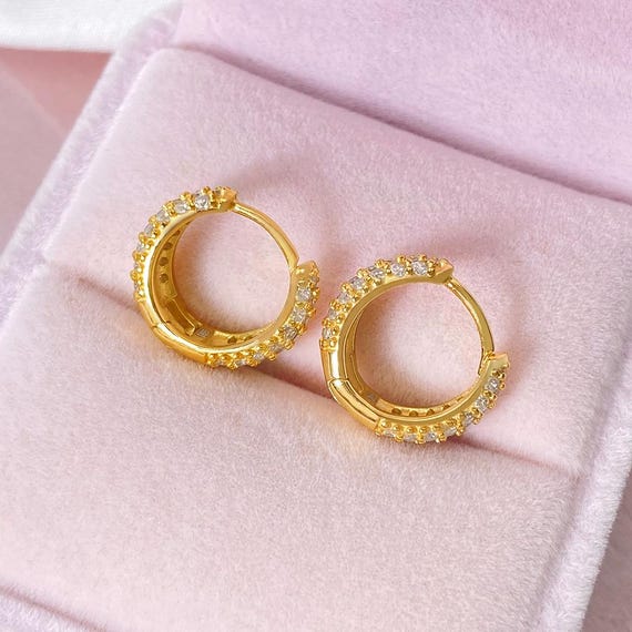 BOUCLES D'OREILLES CREOLES EN OR JAUNE 750 SERTIE DE 154 DIAMANTS