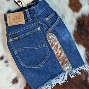 22w / Chicas 10, Pantalones cortos vintage Lee, Cowgirl Carter, Ropa vaquera para niñas, Cowboy Carter, Chicas de rodeo, Trajes para conciertos de música country, Chica de granja