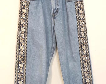 29x27 Upcycled Levi's 560 Jeans, Sari Border, Embroidered Floral Patchwork Denim