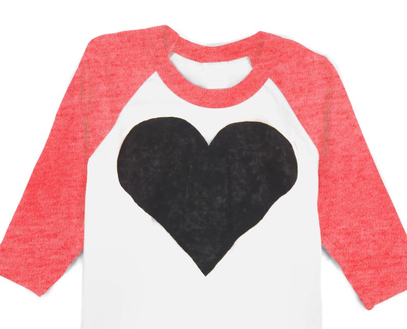 34 Sleeve Crew Neck Baseball Tshirt in Heather Red White and Black Baby Kids /& Youth Sizes Heart Raglan Tee