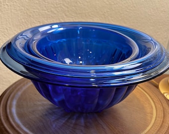 THREE Hazel Atlas "PILLAR OPTIC" Cobalt Blue Mixing Nesting Bowl Set. Vintage, Farmhouse, Mid Century Kitchen. Gift for baker. Beautiful.
