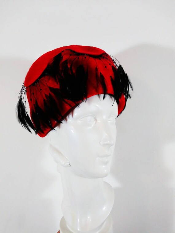 50s 60s feather hat / 50s red hat / Old Hollywood