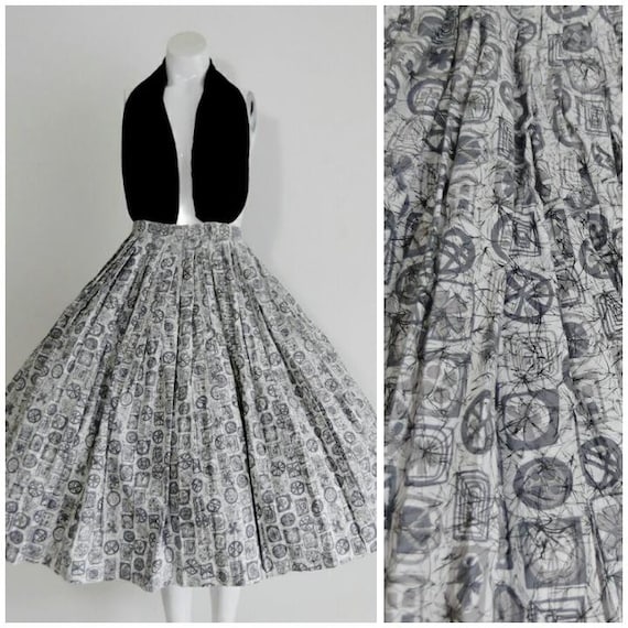 50s mid century atomic Skirt / 50s Pleated circle