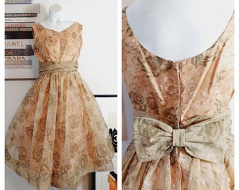 Vintage 50s rose pattern dress / 50s party dress / glitterngoldvintage