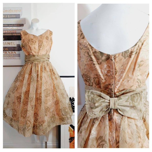 Vintage 50s rose pattern dress / 50s party dress / glitterngoldvintage