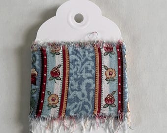 Ruban de tissu déchiré à la main fait main