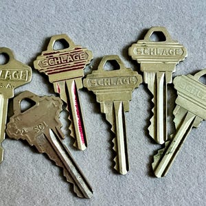 6 CT Antique Keys Vintage Brass House Keys