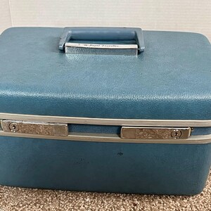 Vintage 1960’s Samsonite Royal Traveller with Key