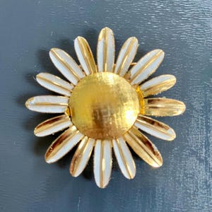 Vintage Avon Flower Brooch Locket Perfume Holder