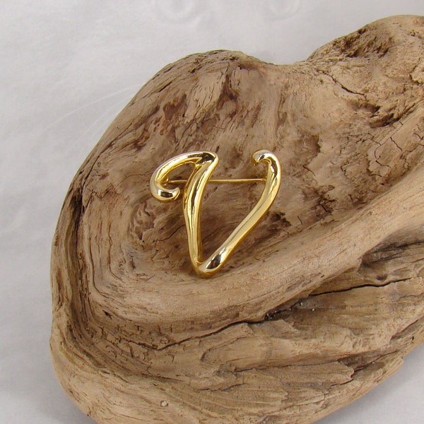 AK Anne Klein Letter V Brooch Vintage Gold Tone Cursive - Lovely! PLUS a Bonus - 18