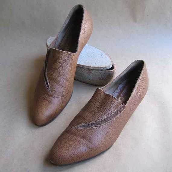 1980's Brown Textured Leather Shoes Elastic Gore I