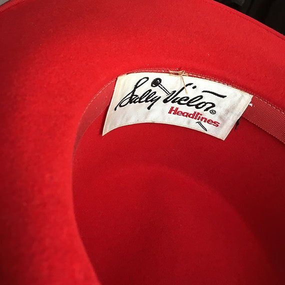 Vintage SALLY VIELOR HEADLINES Red Hat - Etsy display picture 1