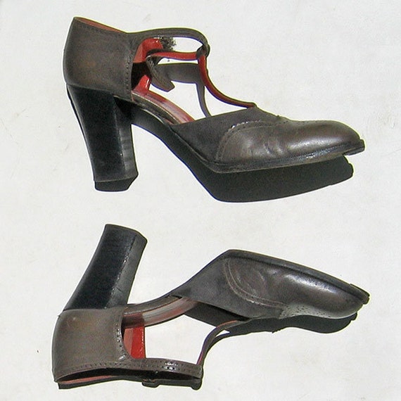 YSL Grey Spectator T-Strap Suede and Leather Heels - image 10