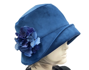 Fluwelen Cloche Hoed, met Hortensia Bloem Broche, 50e verjaardagscadeau voor vrouwen, WinterHoed vrouwen, handgemaakt in de VS