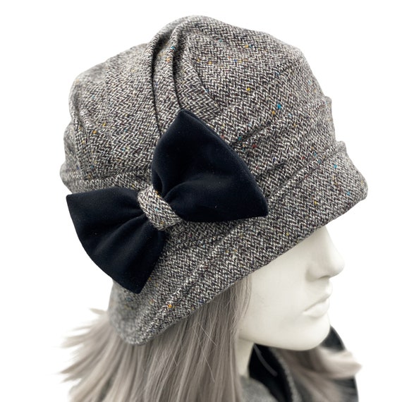 Cloche Hat Winter Hat With Bow 1920s 