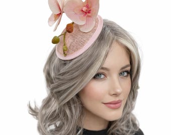 Light Pink Fascinator, Elegant Orchid Headband Fascinator: Chic Headpiece for Races, Weddings, Garden Events