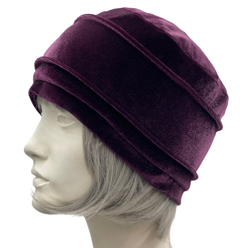 Bonnet pour femme, bonnet en velours bleu, ample extensible, couvre-chef chimio, bonnet doublé de satin, fait main aux États-Unis Eggplant