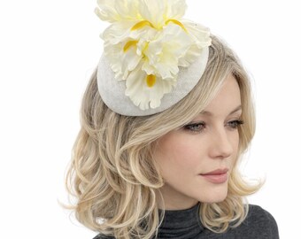 Handmade Ivory Straw Halo Headband: Velvet Flower Bridal  display picture 2