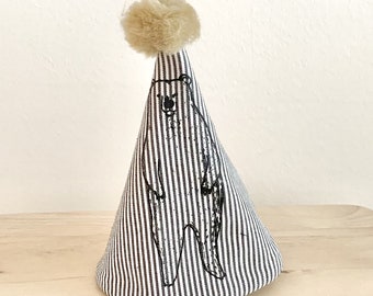 chapéu de festa com estampa de urso