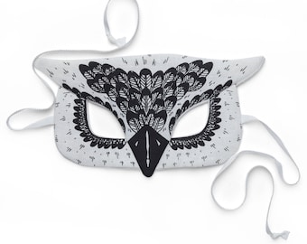 Linen fabric mask with owl print /// Masque en lin avec sérigraphie de hibou