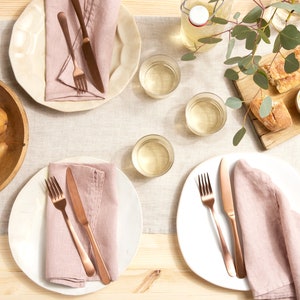 Your Everyday Linen Table Runner image 3