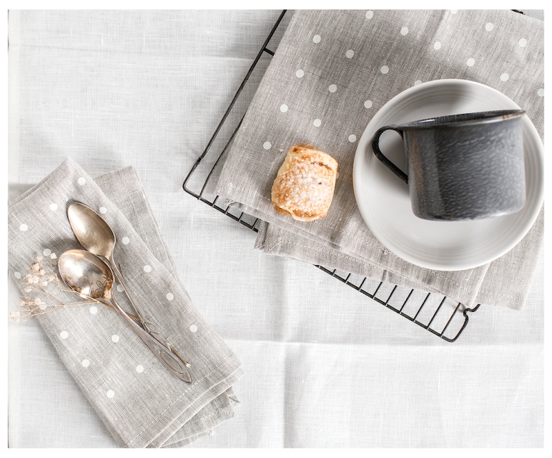 White Dots Linen Napkin immagine 3