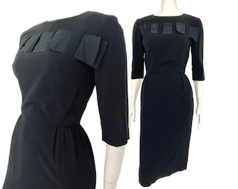 Vintage 50s 60s XS dress black LBD wiggle sheath Saks Smartwear Minneapolis Bust 34&quot; /waist 24&quot;/ hips 38&quot; little black dress