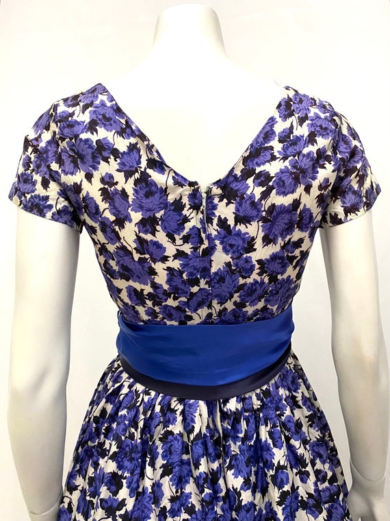 Vintage 50s XS dress purple periwinkle navy flora… - image 10