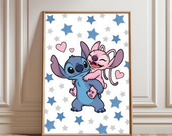 Póster de Stitch y Ángel. Lindo póster de amor de Stitch para pared. Impresión de pareja de Stitch. Decoración infantil de Disney. Descarga imprimible para habitación de niños.