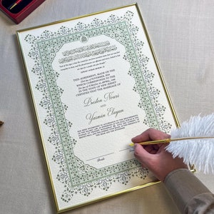 A3 Grün Luxus Nikkah-Zertifikat mit Federstift und Goldrahmen | Nikkah Nama | Nikkah Vertrag | Islamischer Ehevertrag