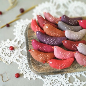 Birds ornaments ( red, pink, orange, purple). A set of 10 birds. Christmas ornaments