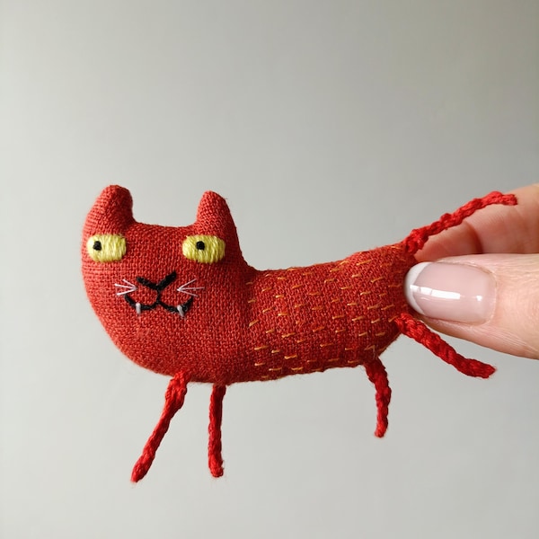 Handmade Linen Cat Brooch – Embroidered Red Cat Pin, Whimsical Textile Jewelry, Cute Artisan Gift