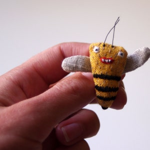 Little bee. Pin.
