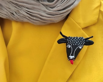 Bull. Buffalo. Bull's head. Gift. Ready to ship. Pin.