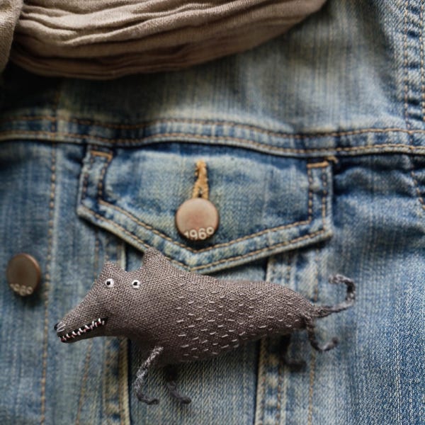 Handmade Linen Wolf Brooch, Embroidered Animal Pin, Woodland Wolf Jewelry, Unique Textile Brooch, Cute Wolf Gift