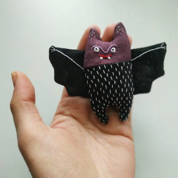 Bat Brooch - Etsy
