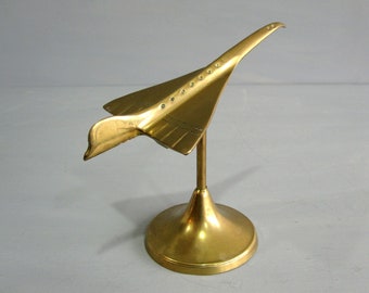 Vintage brass Concorde aeroplane paperweight